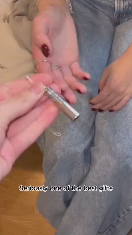 Customer testimonial video unboxing aromatherapy essential oil diffuser pendant necklace - seriously one of the best gifts